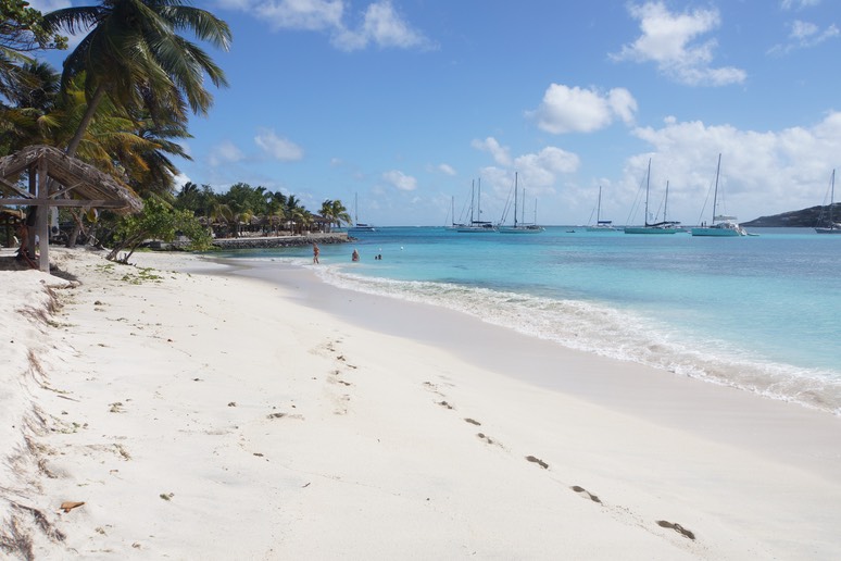 010113 7 The Anchorage of Petit St Vincent