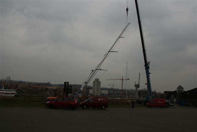 02 Stepping the Mast