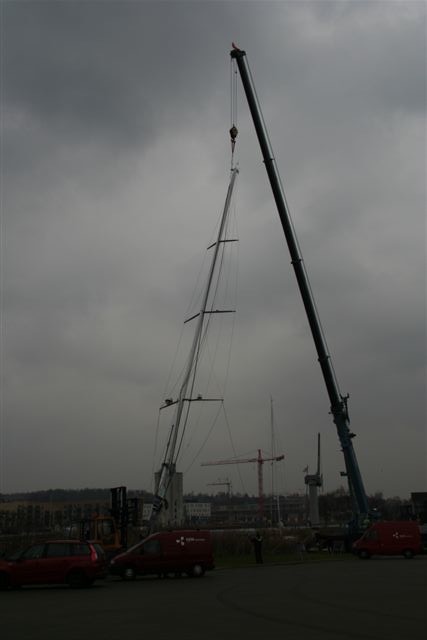 03 Stepping the Mast