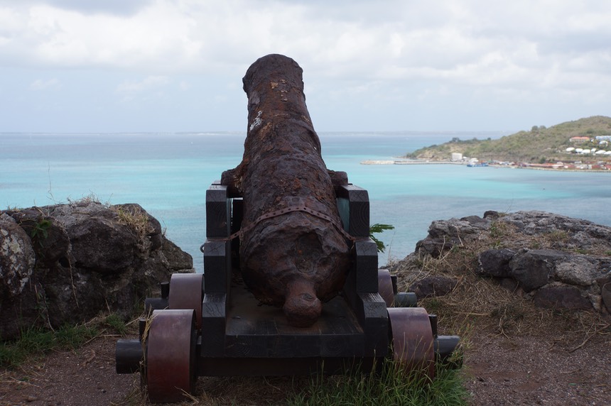 042113 6 St Marten - Canon Fort Louis