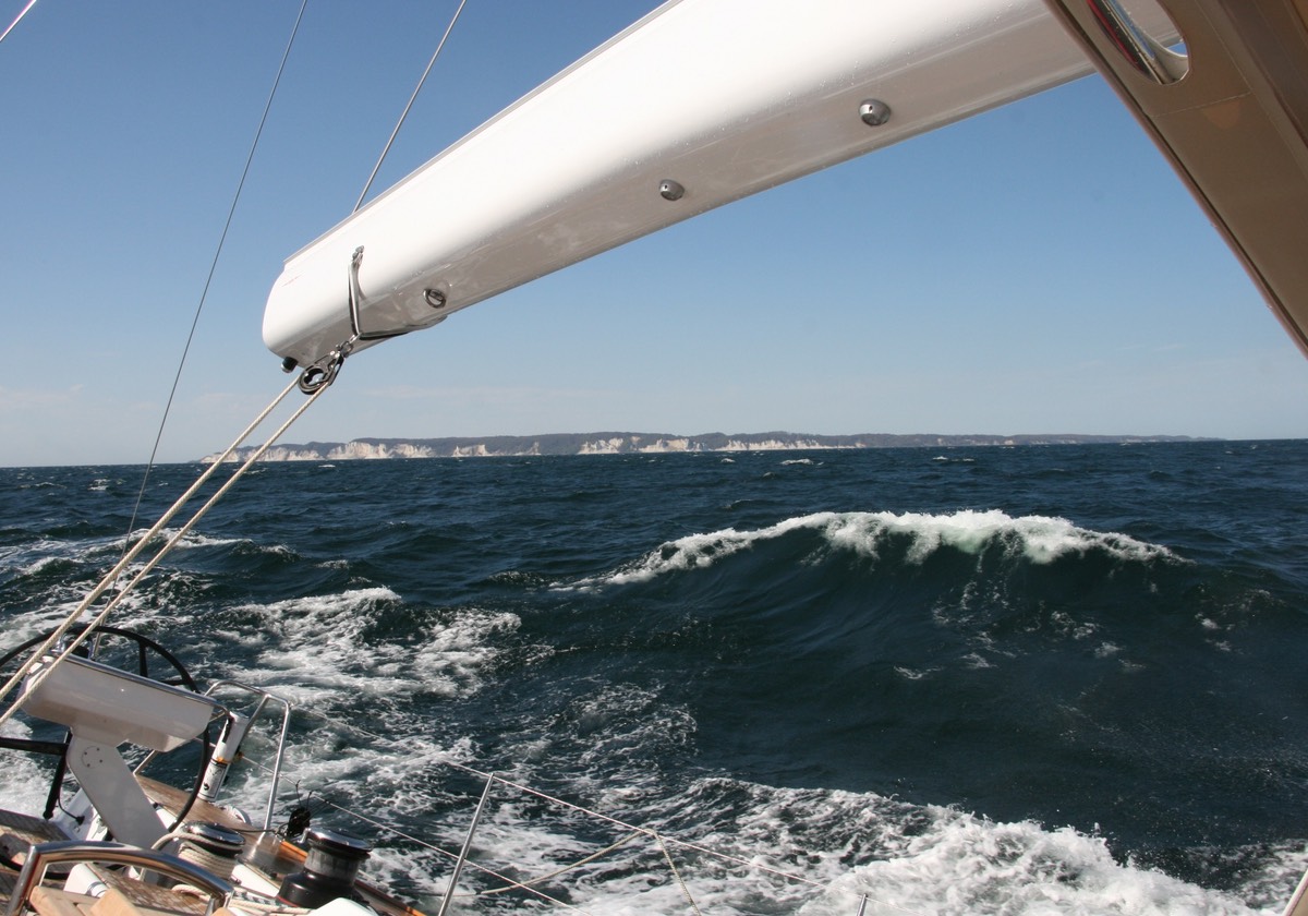 050112 5 Blowing 28knots are we having fun yet