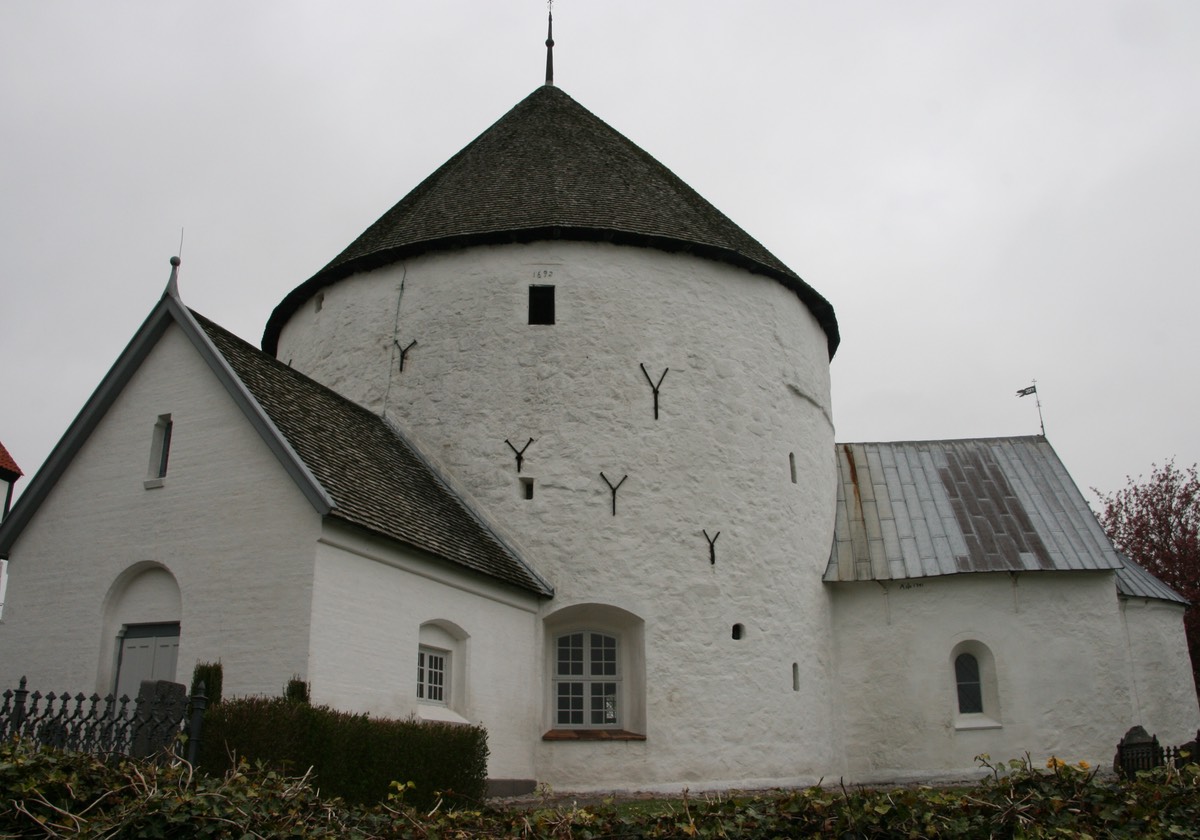 051112 11 Tour Day Stop 3 Nylar Roundkirke Built 1150 dedicated to St Nicholas Patron saint of sailors