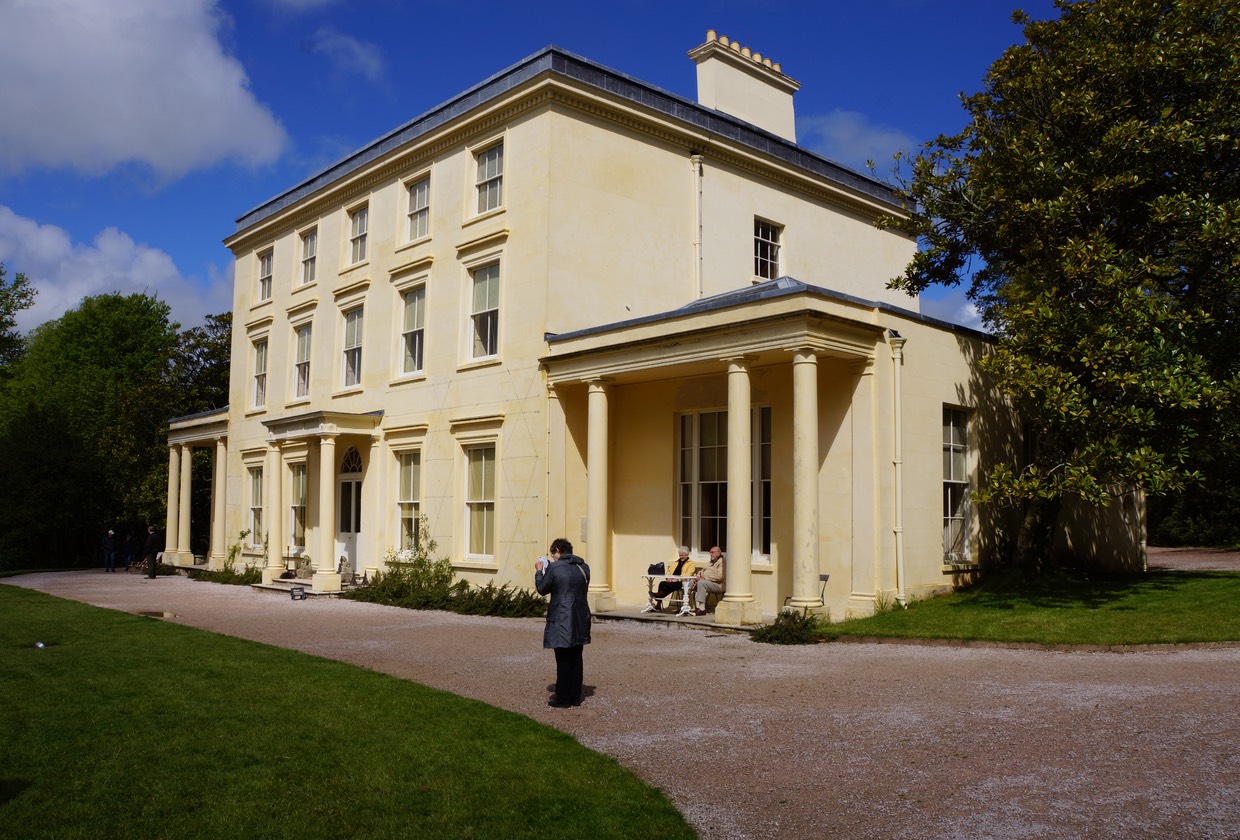 052913 6 THe summer house of Agatha Christie