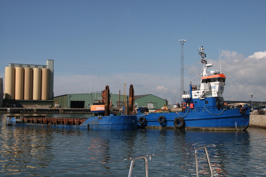 062812 1 The reason for our early departure from Ystad - the dredging machine if only a picture could capture a smell