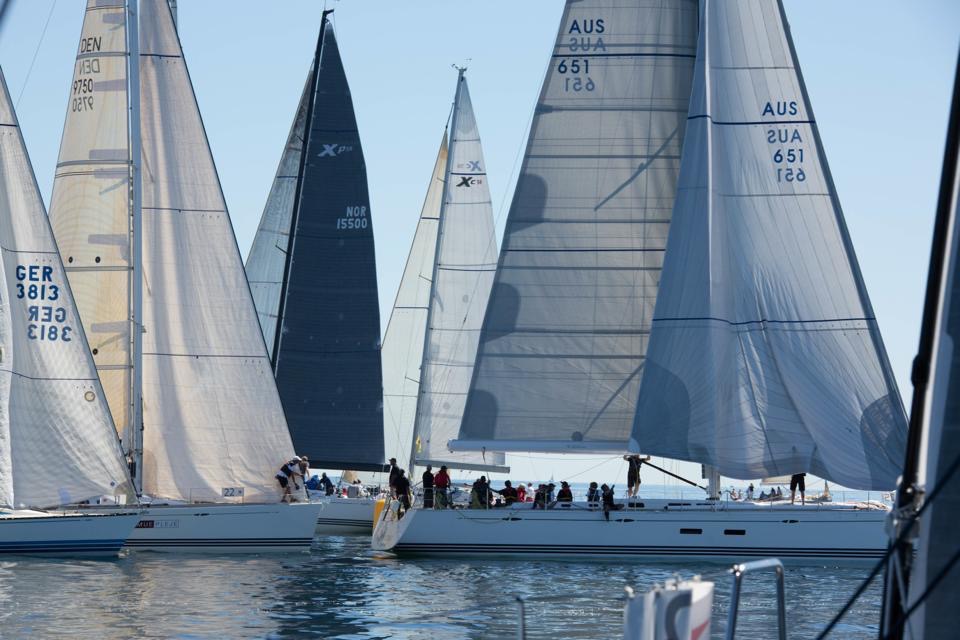 072013 1 b Little wind but lots of congestion at the mark - not really where you want to be with a 65