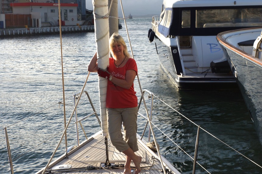 102612 2 Lee and her new favourite sail