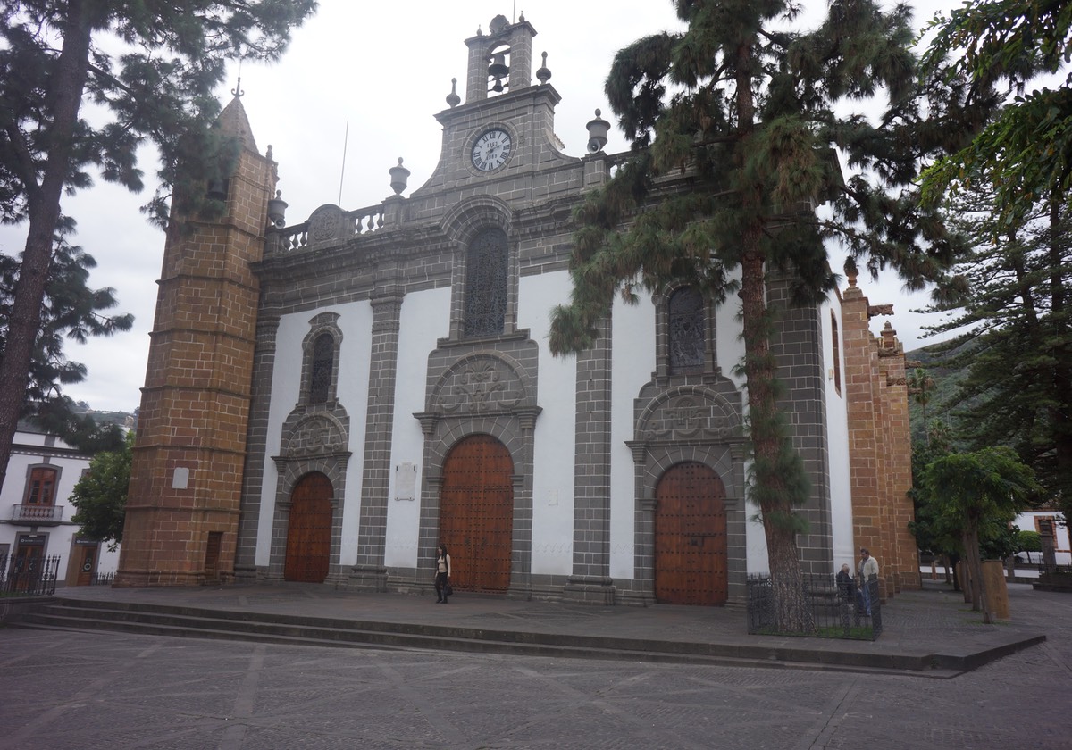 112012 19 Lunch stop Teror