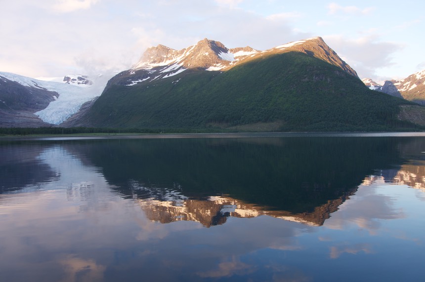140626 4 3am morning sun Svartisen Glacier