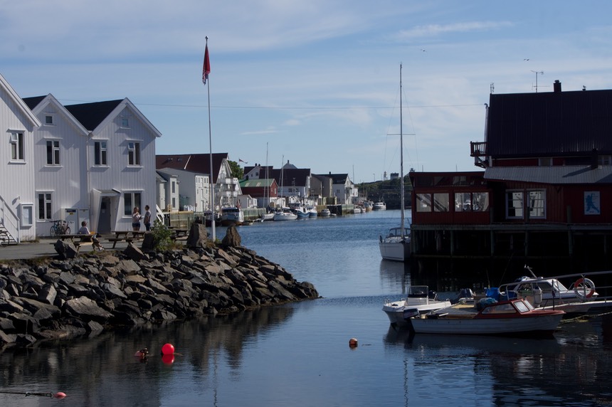 140705 18 Henningsvaer Main street but we didn't fit