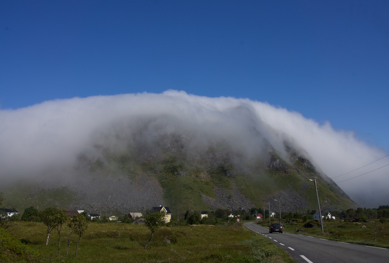 140713 4 Cloud rolling in drive day to Sortland