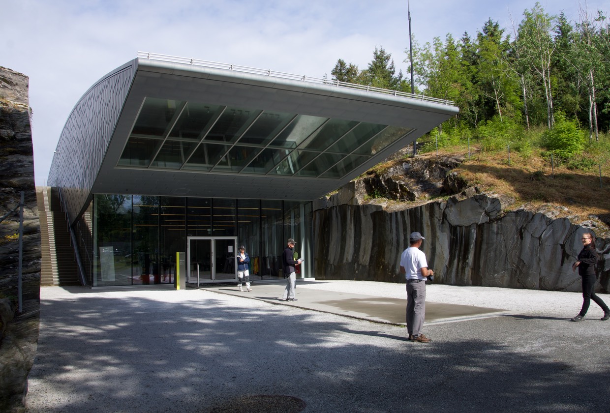 140718 8 Visiting the Peter Dass Museum