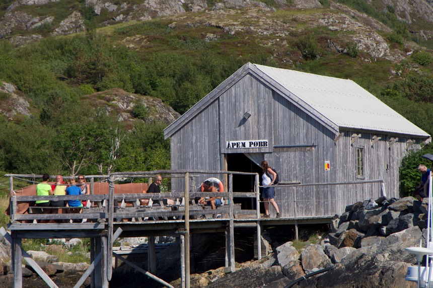 140722 8 Brakstad Marina complete with Pub
