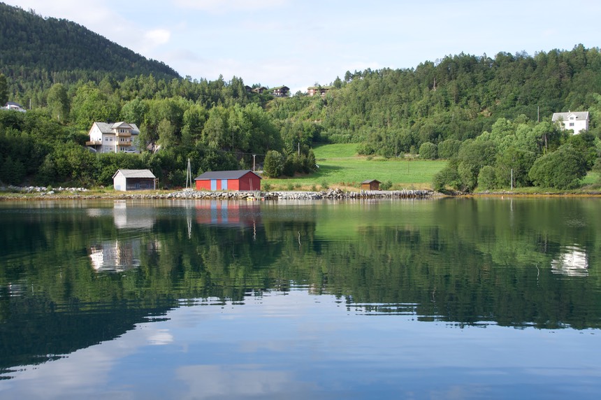140801 7 Peaceful anchorage Horningdal Storfjorden