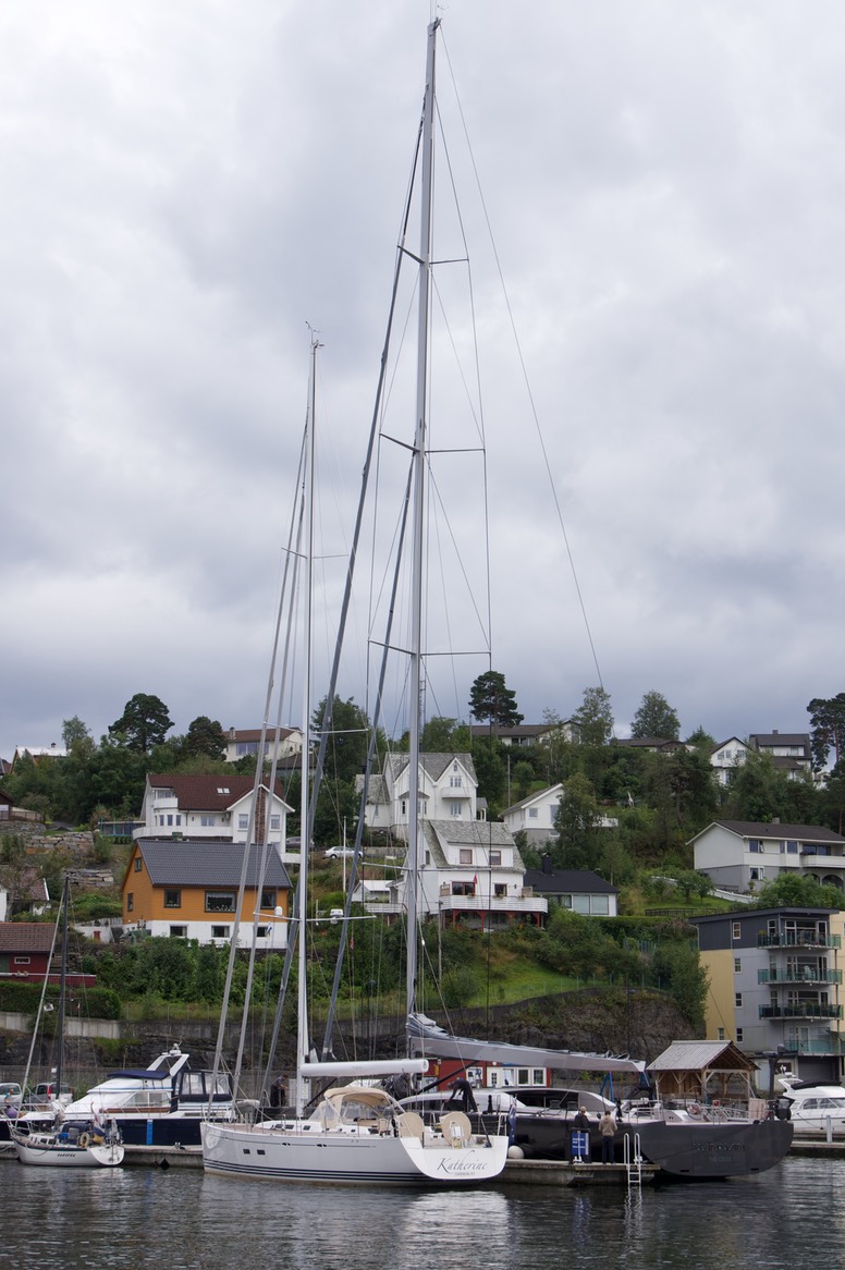 140813 10 Leirvik Harbour Katherine and Win Win 32 meters to 50