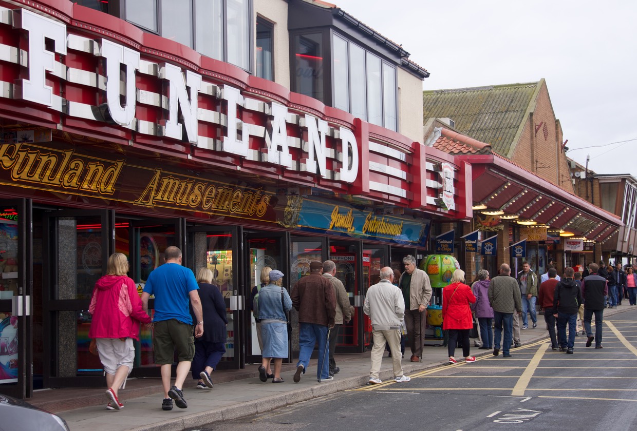 140906 5 Whitby Seaside town