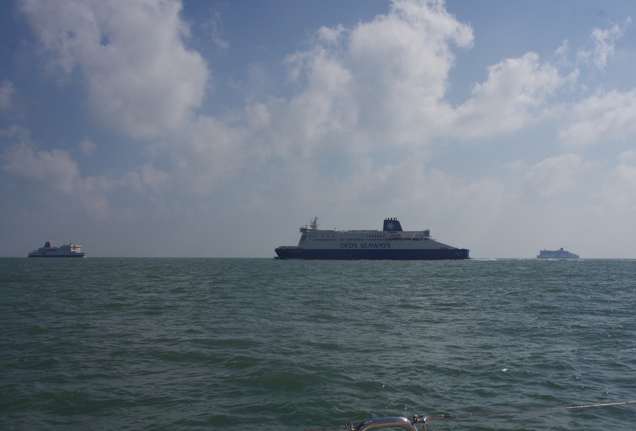 140912 6 Sailing into Dover