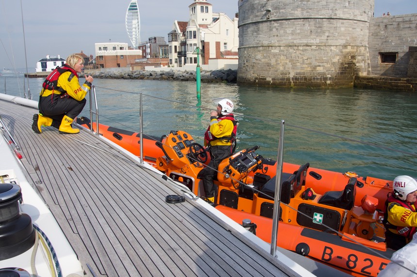 140923 4 The rescue team