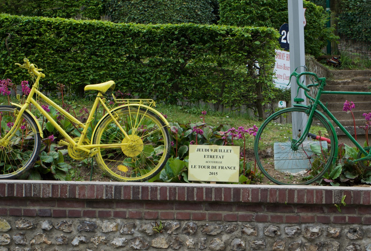 150504 9 Drive to Etretat A bit early for Tour De France