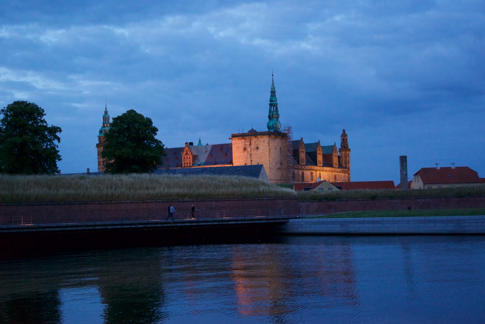 150722 3 Helsingor Castle by night