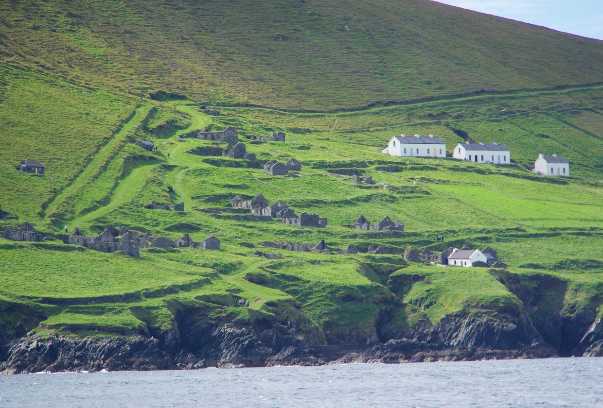 150831 Sailing past Great Blasket Island on route to DIngle