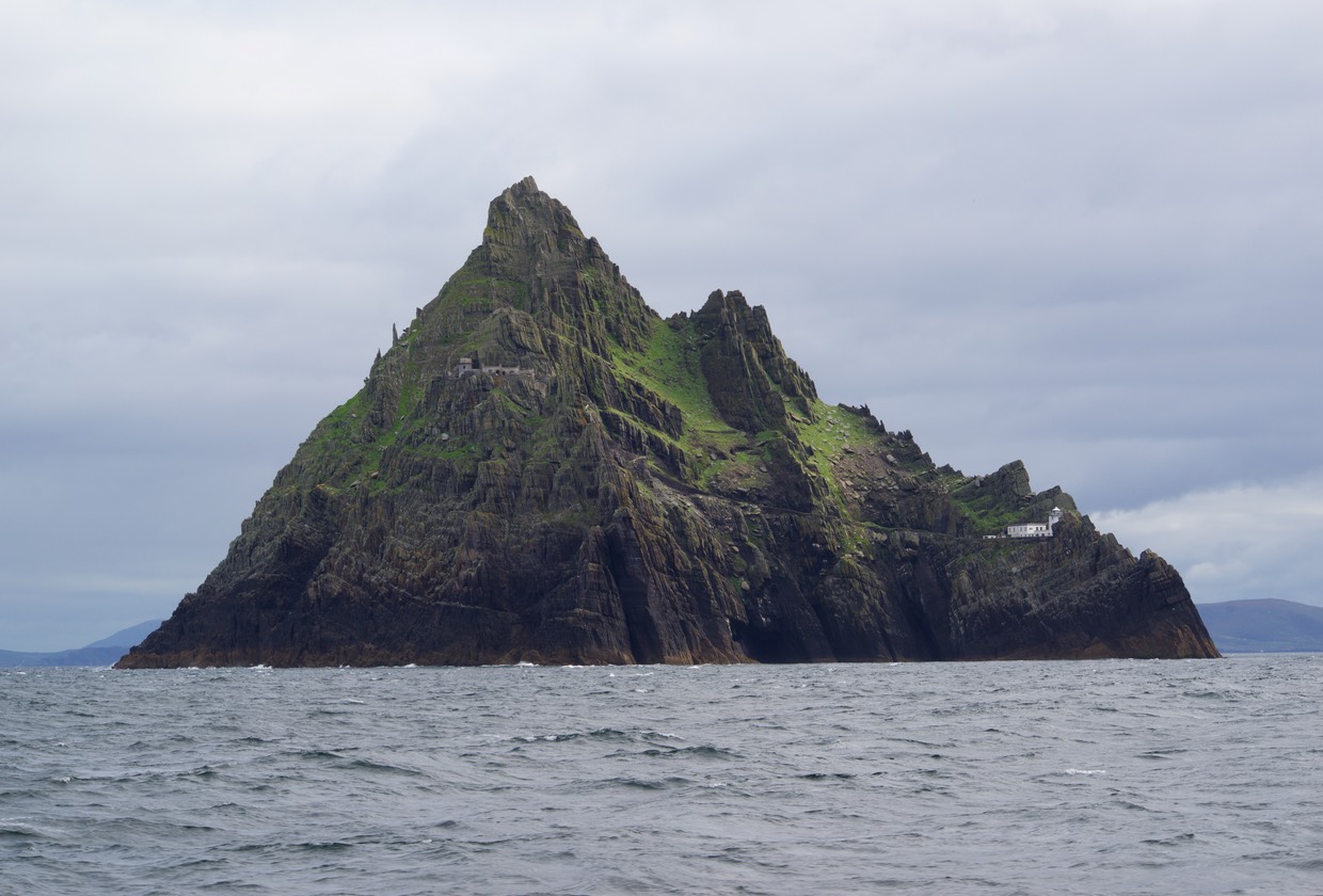 150903 Passing Skellig Michael