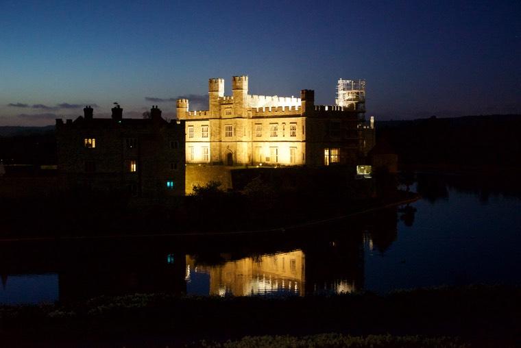 160419 11 Leeds Castle at night