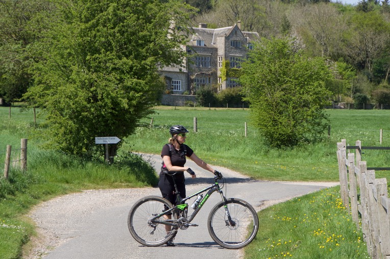 160508 16 Ride day Di Reflecting on the view