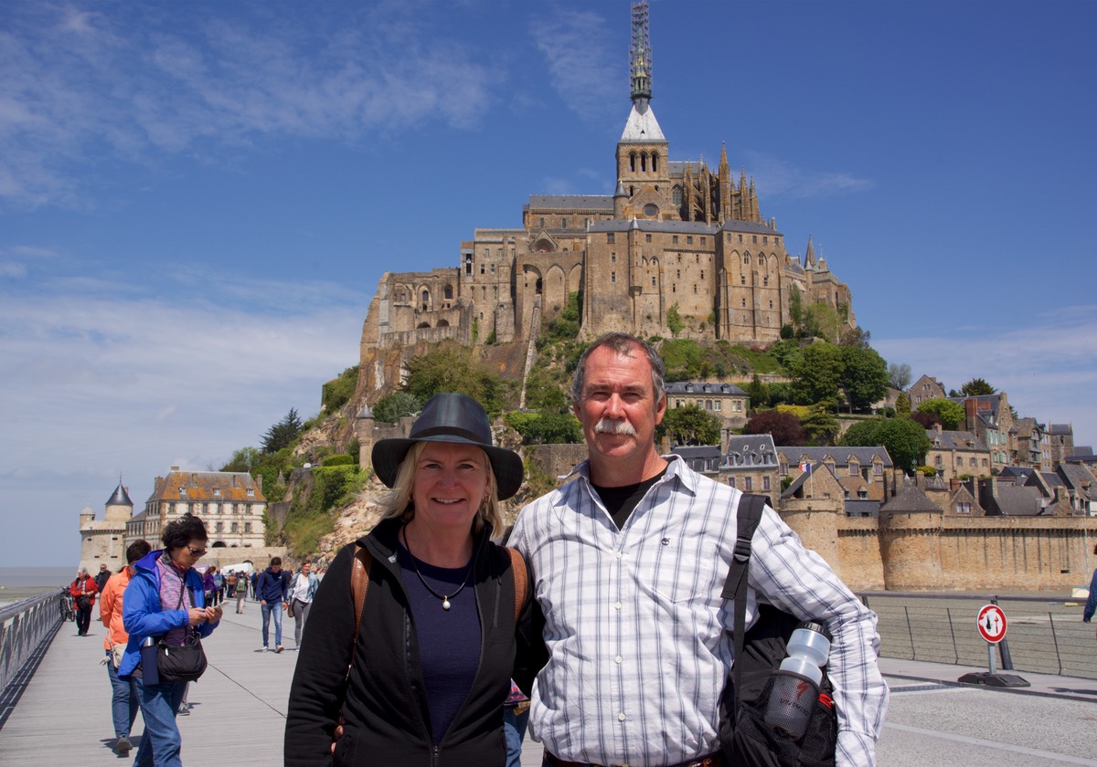 160525 Mont-St-Michel Lee and Andrew