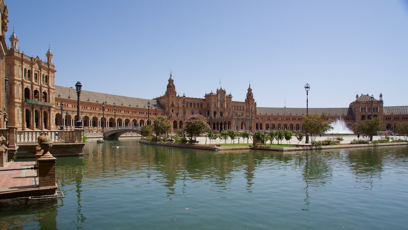 160904 11 Walking tour of Seville Plaza De Espana