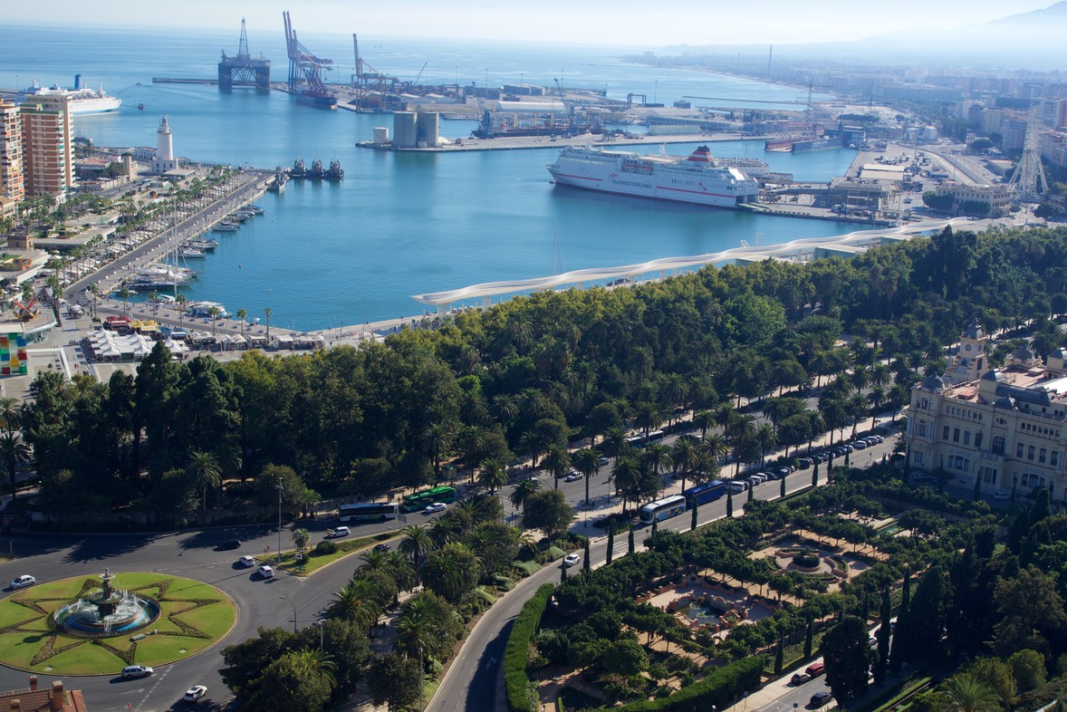 160918 7 The port of Malaga as seen from the ruins of Castillo de Gibralfaro 14th century moorish castle.jpg