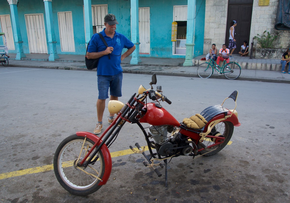 161127 Holguin Andrew having wheel envy