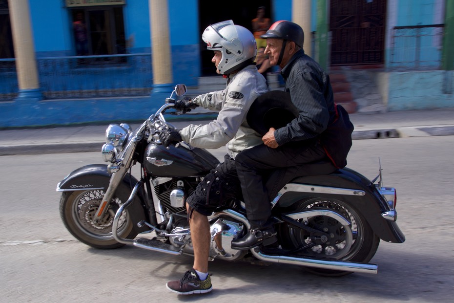 161129 16 Guantanamo Cuba  76 Year old with us for our ride day