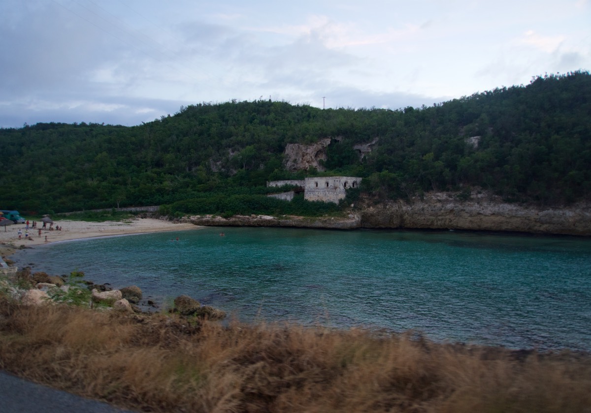 161202 Santiago de Cuba Beach in the Bay