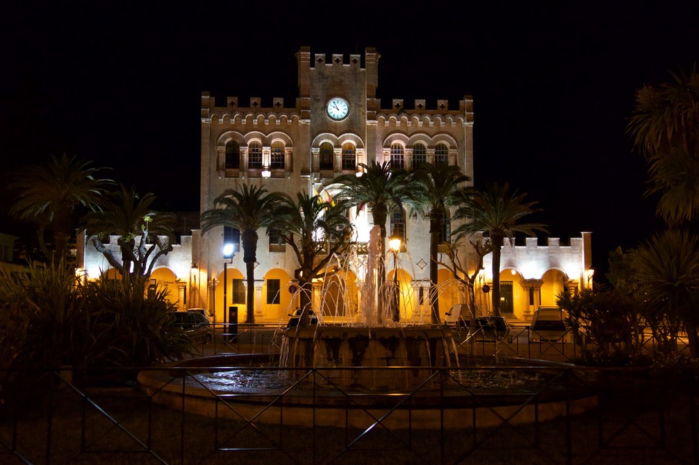 170503 11 Ciutadella Menorca by night