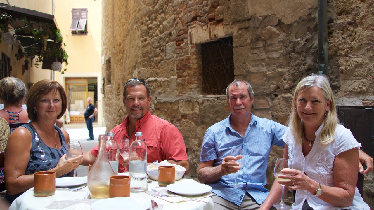 170625 49 Lunch Massa Marittima Kim Barry Andrew and Lee and the man in black