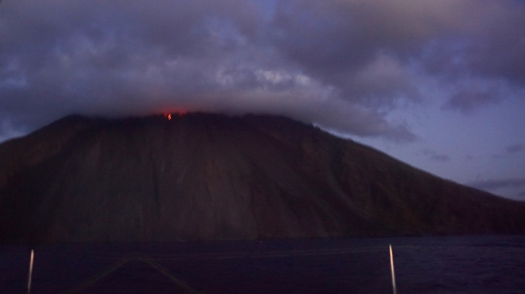 170713 32 Sunset Stromboli
