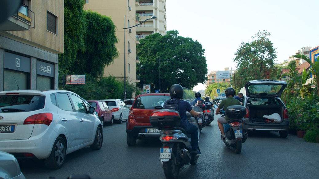 170718 8 Driving through Palermo for the Airport Madness