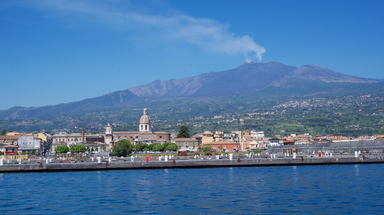 170729 7 Leaving Pt Etna Mt Etna in the background