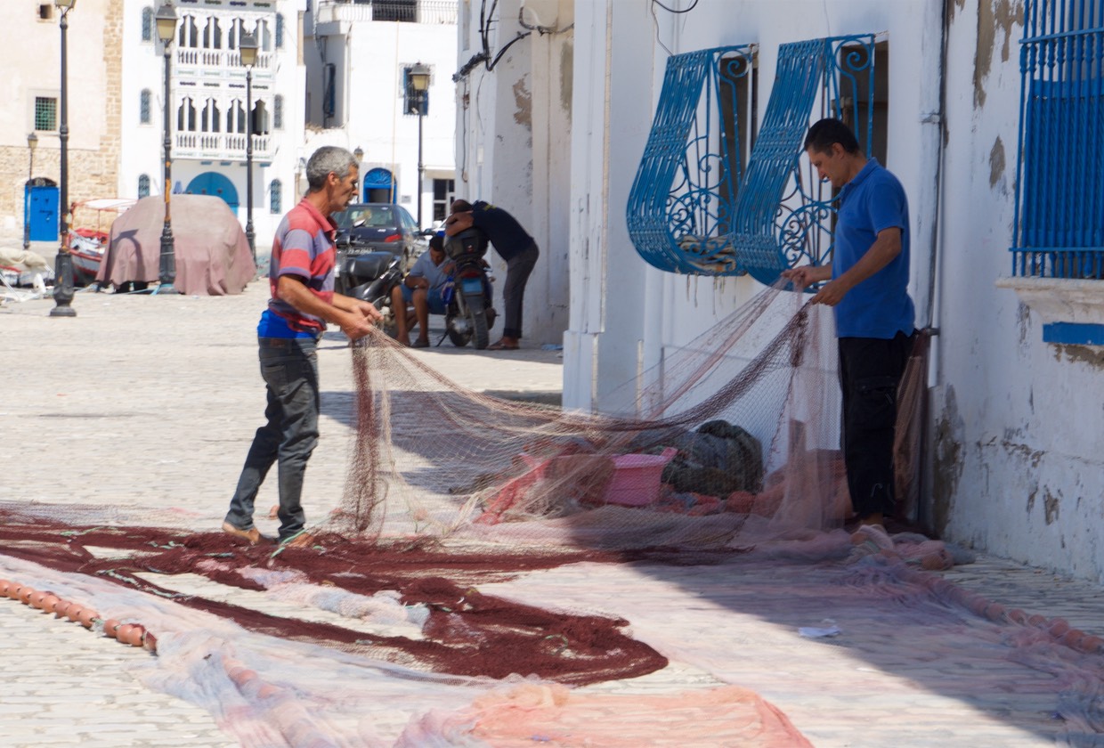 170817 Old Harbour Bizerte Fisherman