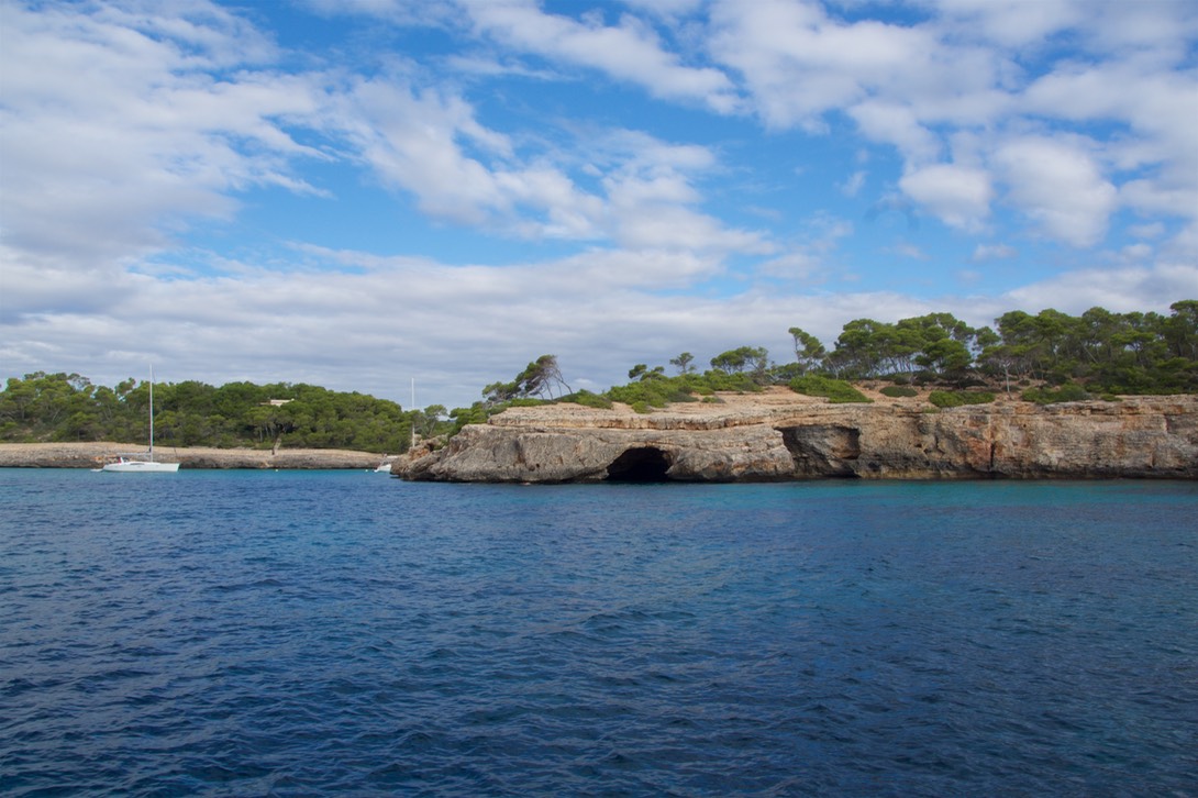 171003 1 Beautiful anchorage of Cala Mondrago