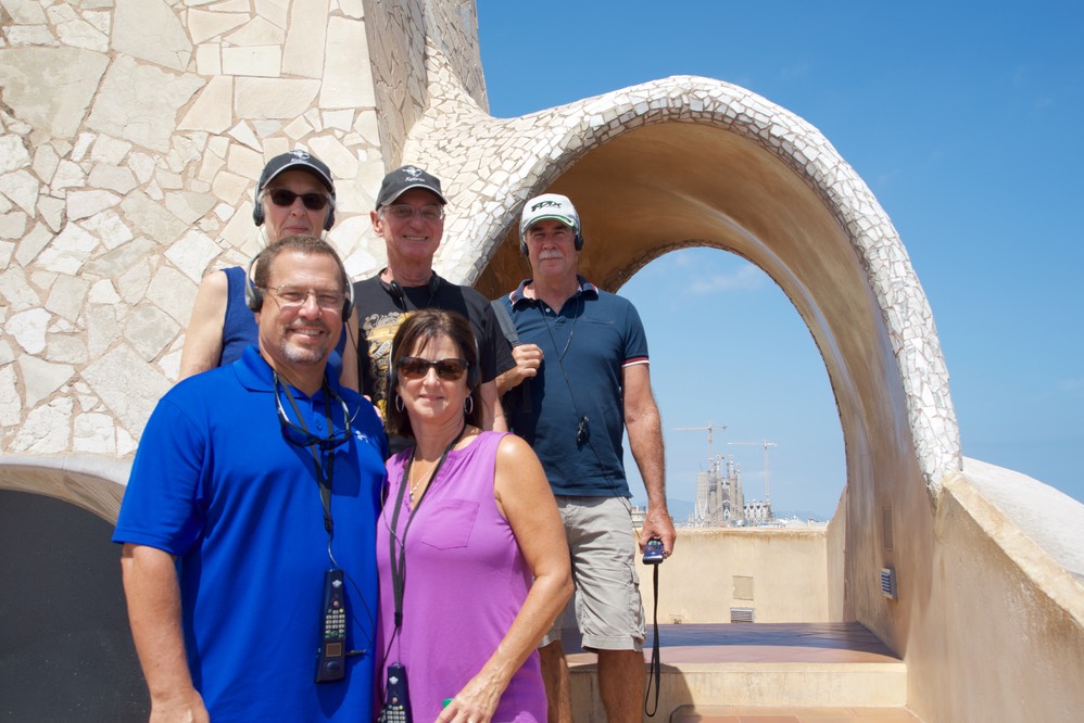 180614 17 Hop on Hop Off Casa Milà or La Pedrera Sagrada Familia and the troops