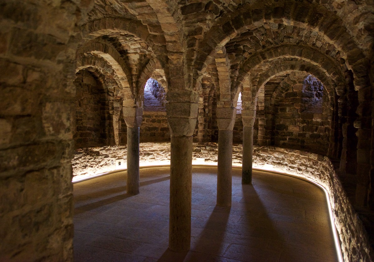 180616 Castell De Cardona 11th Century Church Esglesia de Sant Vicenc Crypt