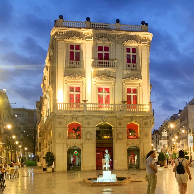 190626 10 Stepping out at night in Cartagena