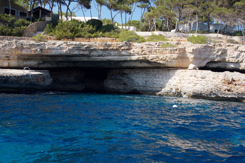 190712 2 Cala Mondrago swimming ladders everywhere