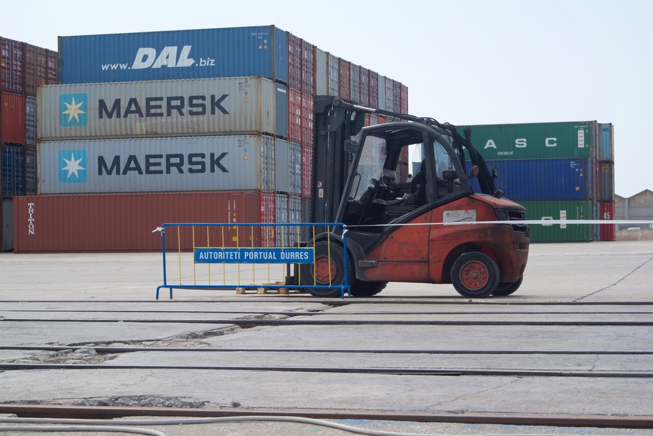 190903 1 The solution to our water issue was this forklift