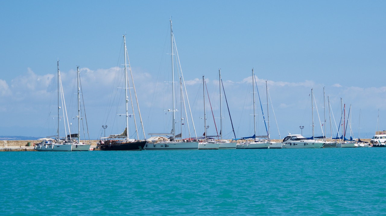190926 8 Zakinthos Harbour Katherine and pristine blue water