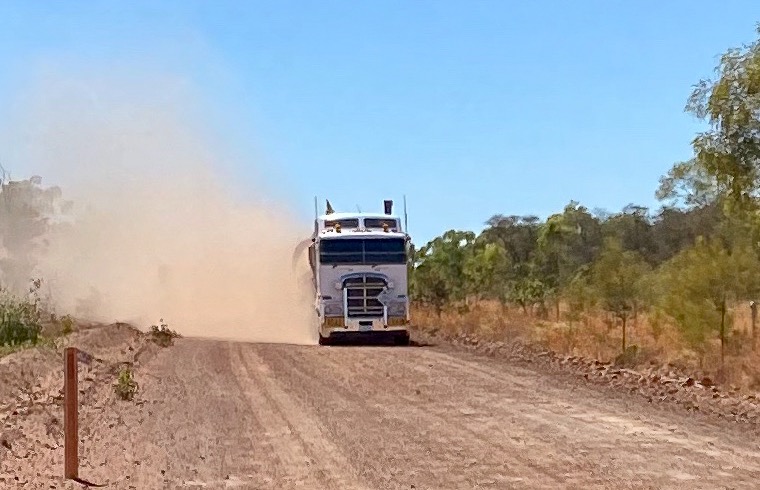 200910 Day 3 Daly Waters to Borroloola -03 GLorious Dust Shower