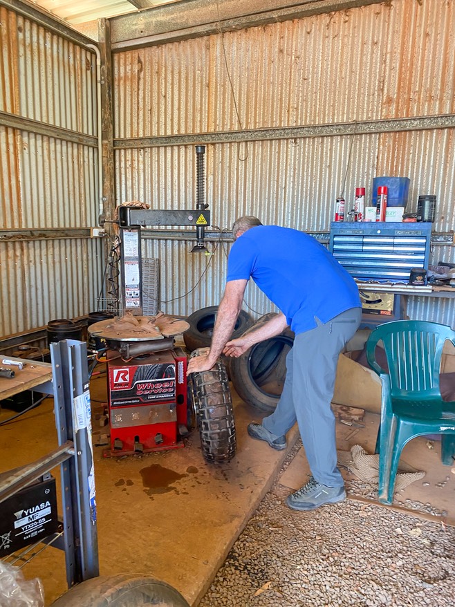 200928 Day 20 Cape York Loyalty Beach Bamaga 10 Do it yourself tyre change