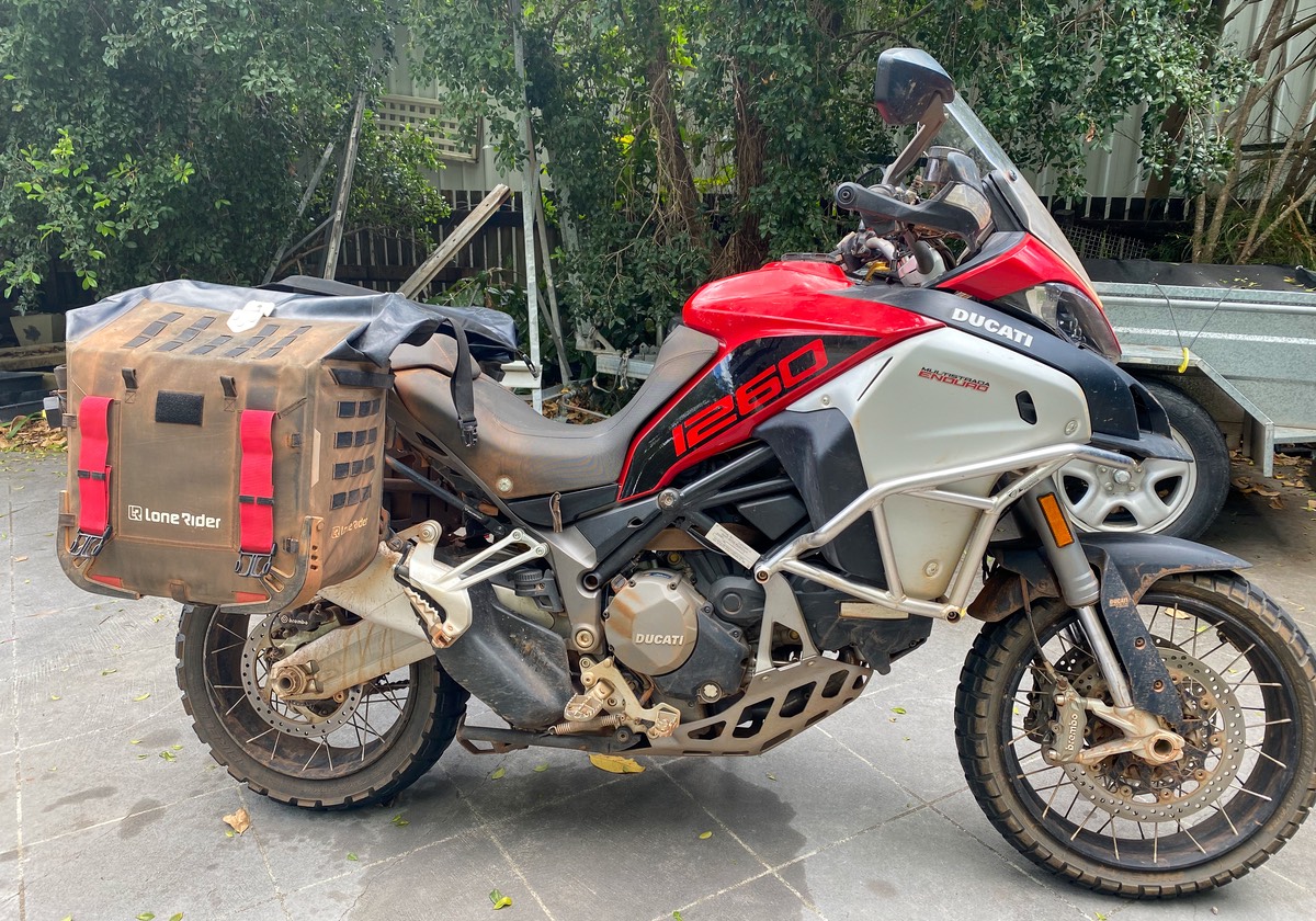201008 Townsville - one bike in need of a good clean